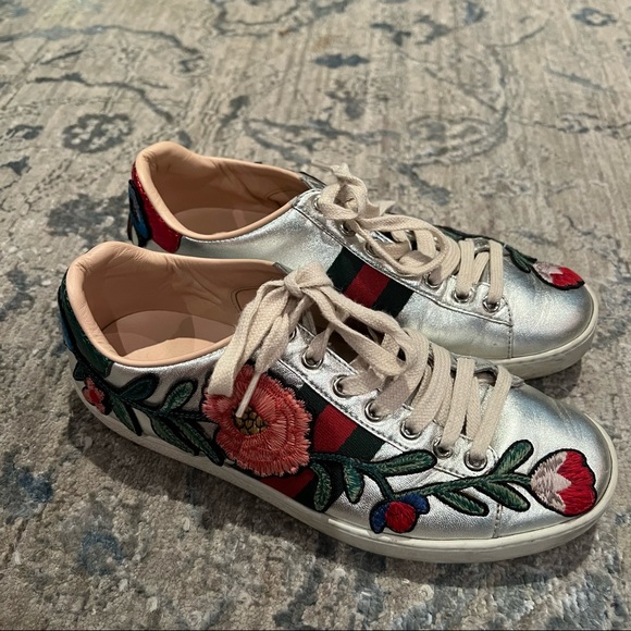 Gucci Sneakers - Picture 1 of 7